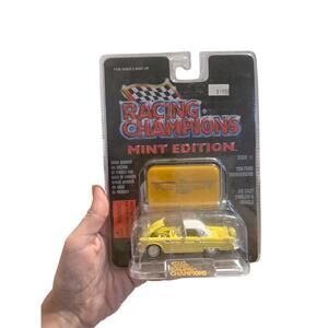 1956 Ford Thunderbird | Racing Champions Mint Edition | Issue #6 Collector Set